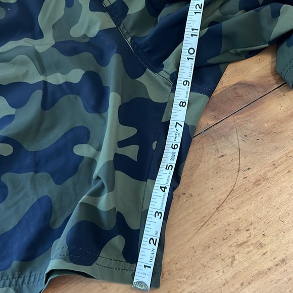 Athletic Arecon workout shorts size XL camo - Picture 14 of 15